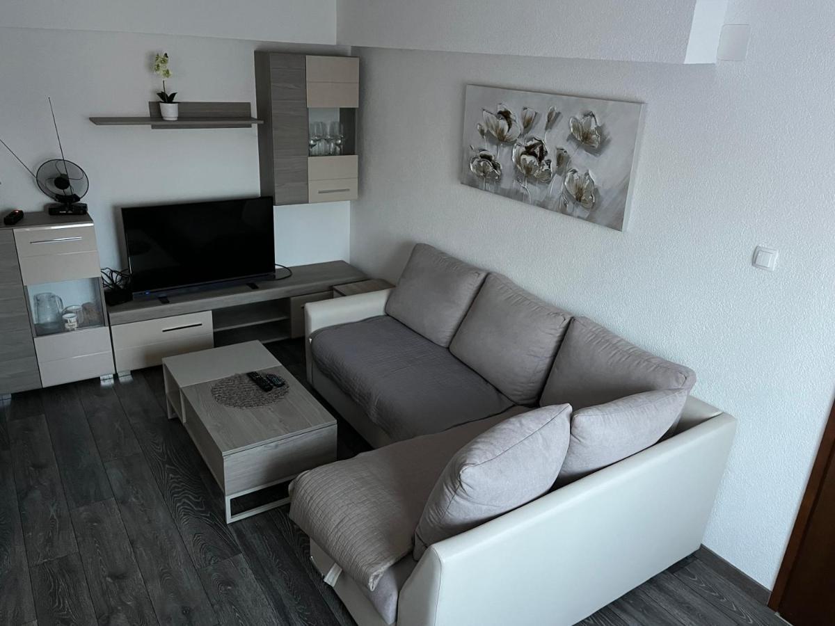 Room In Otocac Helena Exteriör bild